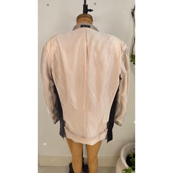 Tiglio Luxe Wool Silk Blazer | Beige Plaid Sport Coat for Men | Italian Tailored - Picture 5 of 10